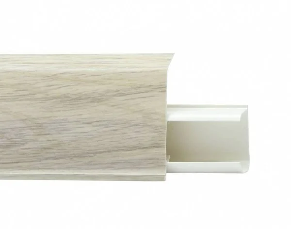 Пластиковый плинтус Royce №526 Дуб Орегон (55х23х2200мм) в Каменске-Уральском