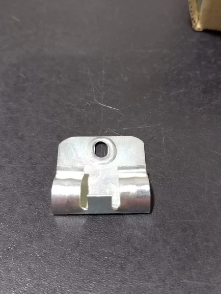 Клипсы к плинтусу MDF Bonkeel (50шт) в Каменске-Уральском