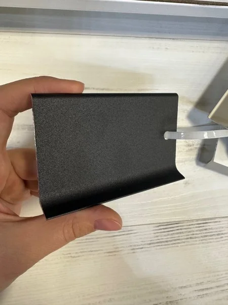 Алюминиевый плинтус Bonkeel ПЛ80 515л Черный (78,5х11,2х2500мм) в Каменске-Уральском