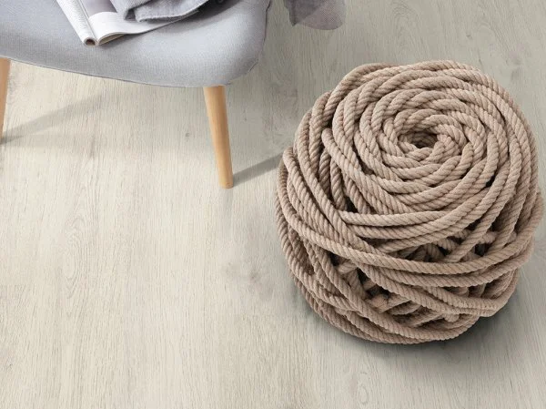 Ламинат Egger PRO 8/33 4V Дуб Кортина белый EPL034 в Каменске-Уральском