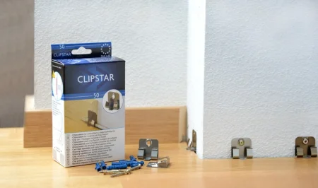 Клипсы для плинтуса Tarkett (50 шт.) в Каменске-Уральском