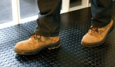 Противоскользящее резиновое покрытие Пятачки (1,0х10м) в Каменске-Уральском